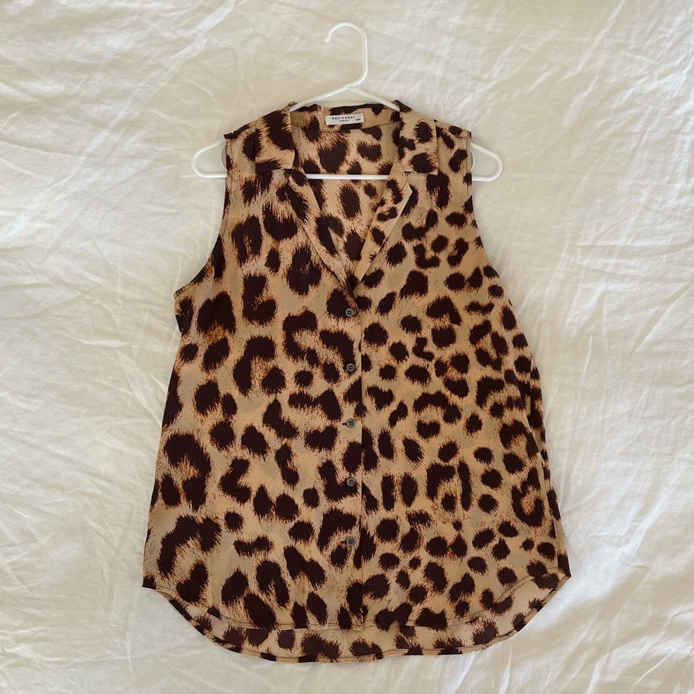 Equipment Keira Cheetah Leopard Print Sleeveless Button Down Tank (M)